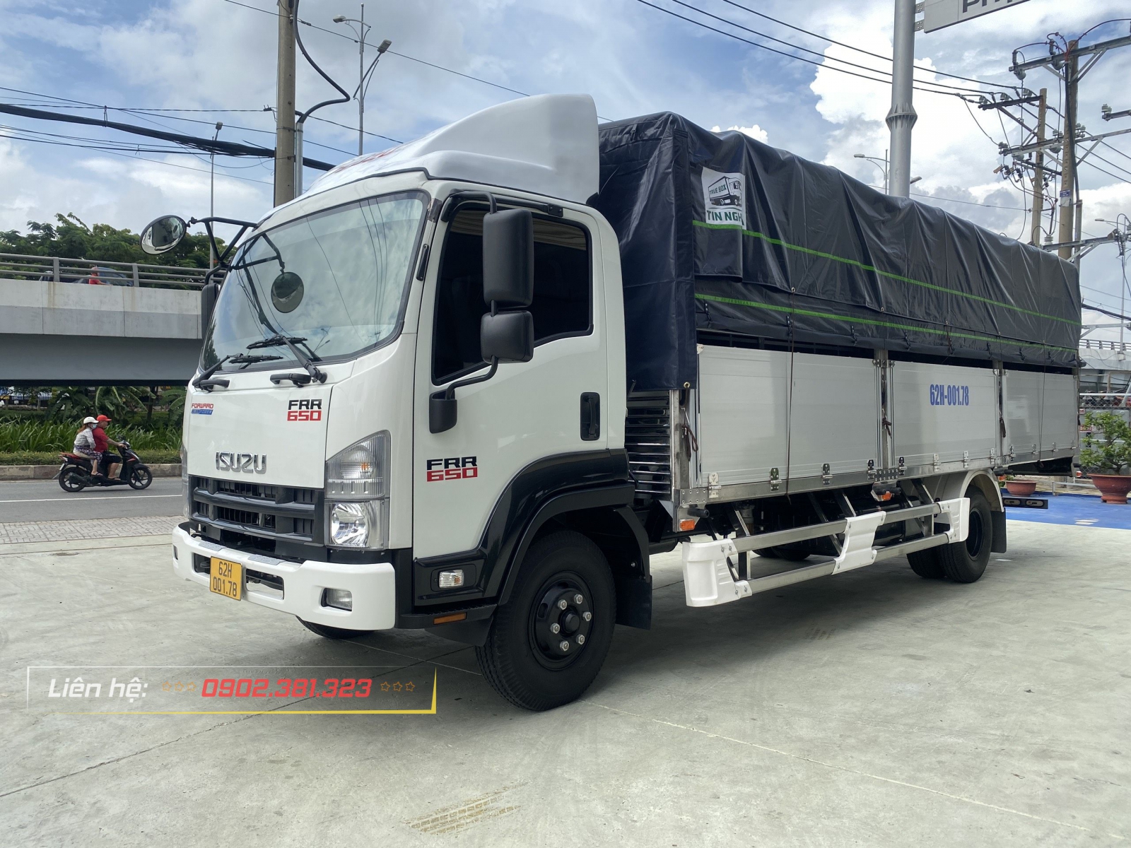 Isuzu An Lạc là đại lý chuyên phân phối và cung cấp dòng xe tải Isuzu Việt Nam. Chúng tôi gửi đến quý khách hàng Bảng Giá xe tải Isuzu 7 tấn FRR90LE4 2021 Mới nhất. Liên hệ ngay: 0902.381.323 Gặp Hóa để mua xe.